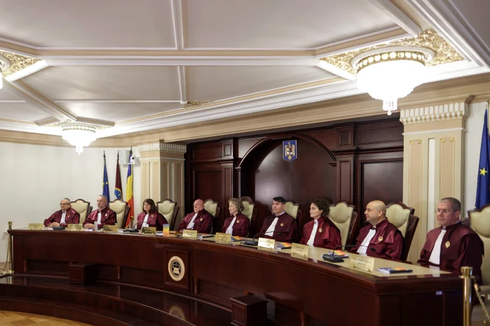 CCR a aprobat cu 5-3 amendamentul care poate duce la încetarea mandatului lui Dominic Fritz