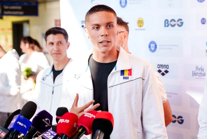David Popovici cere statului să-și onoreze obligațiile către sportivi: „Cât de mult pot aștepta?”