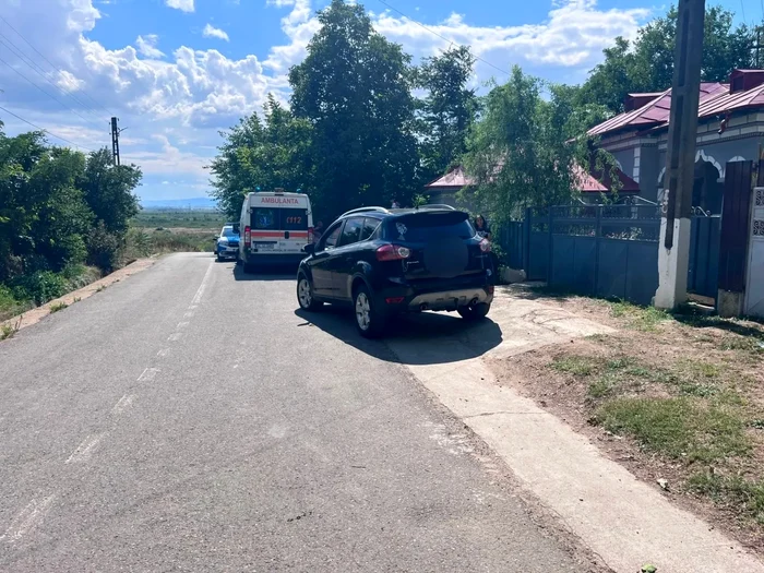 Tragedie la Nicorești, Galați: un copil de 1 an și 2 luni a murit după ce a fost lovit de un autoturism