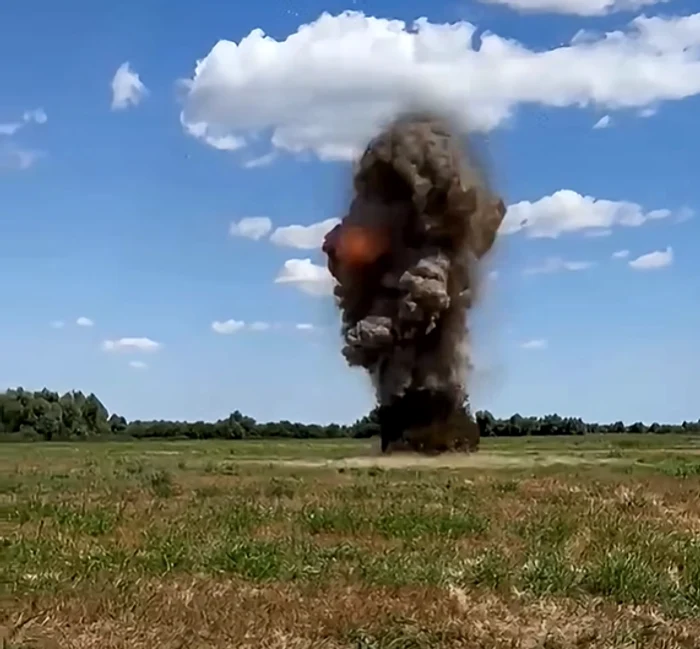 Dronă descoperită la Plăuru (Tulcea), detonată controlat de specialiștii MApN