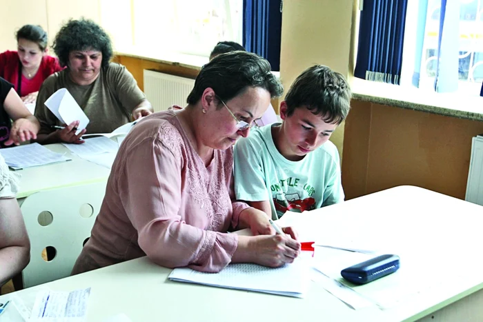 Părinții cer retragerea proiectului privind examenul separat de admitere la liceu
