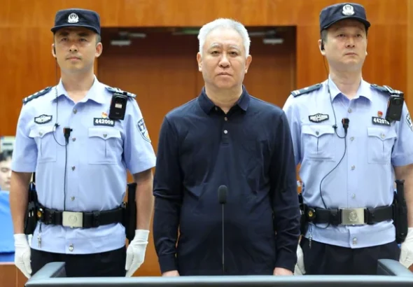 Fondatorul Evergrande, Xu Jiayin, condamnare la închisoare pe viață; compania amendată cu 15,82 miliarde yuani