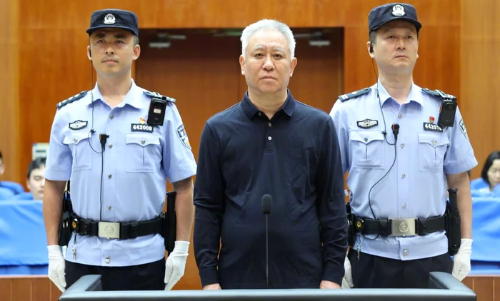 Fondatorul Evergrande, Xu Jiayin, condamnare la închisoare pe viață; compania amendată cu 15,82 miliarde yuani