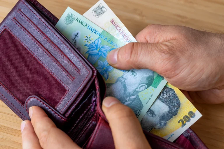 DOCUMENT: Noua lege a salarizării — niciun salariu nu scade, sporuri plafonate la 20%, modificări pentru profesori şi medici