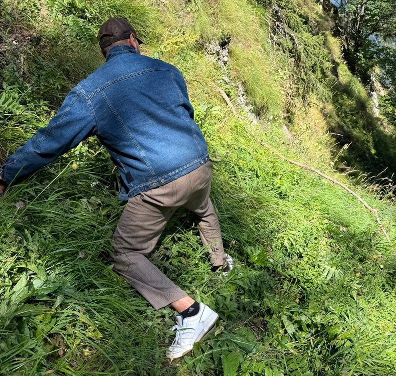 Turist turc, cu domiciliul în Olanda, recuperat de salvamontiști după ce a urcat în Bucegi în haine de stradă