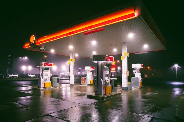 Prețurile carburanților, 21 august: benzină și motorină stabile; GPL între 4,59 și 4,64 lei/litru