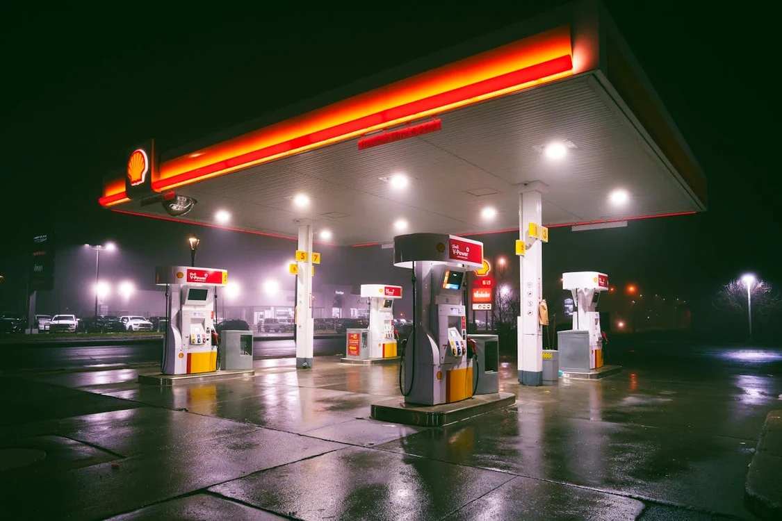 Prețurile carburanților, 21 august: benzină și motorină stabile; GPL între 4,59 și 4,64 lei/litru
