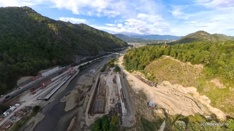 Lucrările masive pe A1 schimbă din temelii Valea Oltului: ecoducte și tuneluri în curs de construire