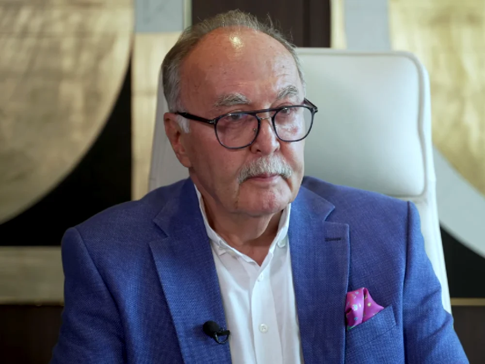 Fondatorul Bog'Art, amenințat cu moartea de un fost angajat care i-a cerut 600.000 de euro