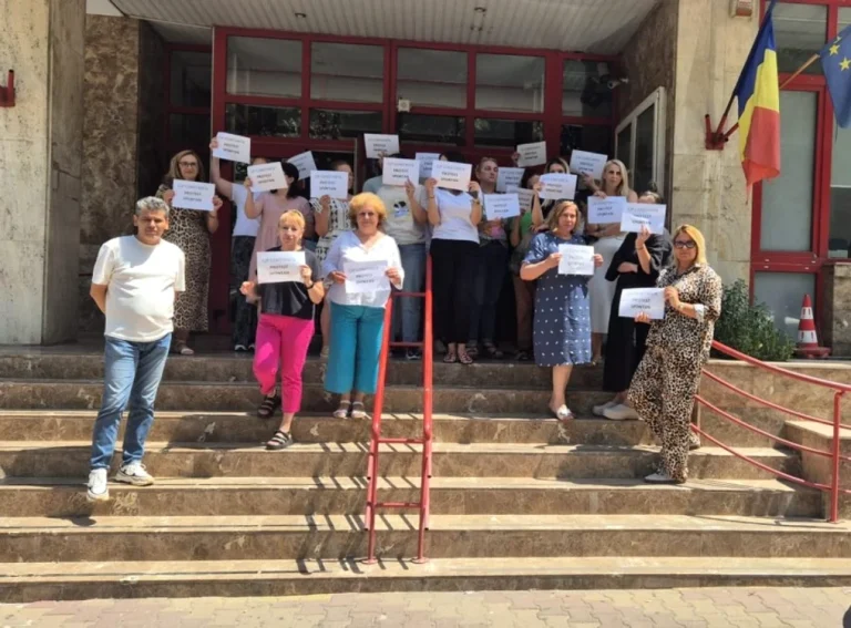 Salariații caselor de pensii amenință cu proteste din cauza noii legi a salarizării