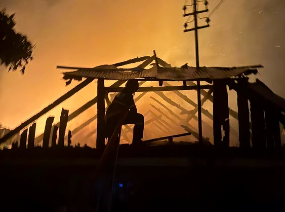 Incendiu puternic în Florești după ce jarul de la coptul vinetelor nu a fost stins complet