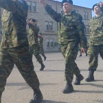 Grecia reduce la 9 luni serviciul militar pentru o categorie de tineri născuți în 2008