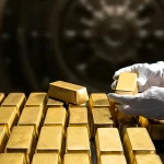 Aurul: între tensiuni geopolitice, preţul petrolului şi deciziile Fed — ce urmează pentru metalul preţios