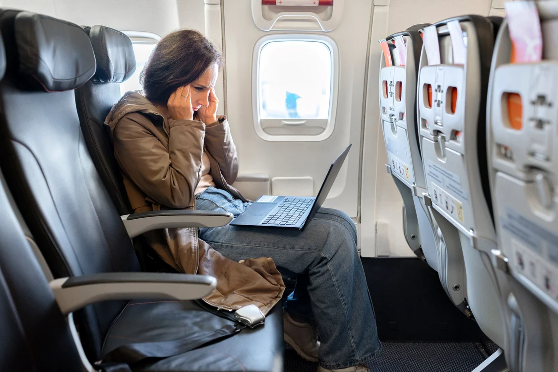 Panica la bordul unui Airbus A321: un laptop a luat foc în timpul zborului între Atlanta și Dallas