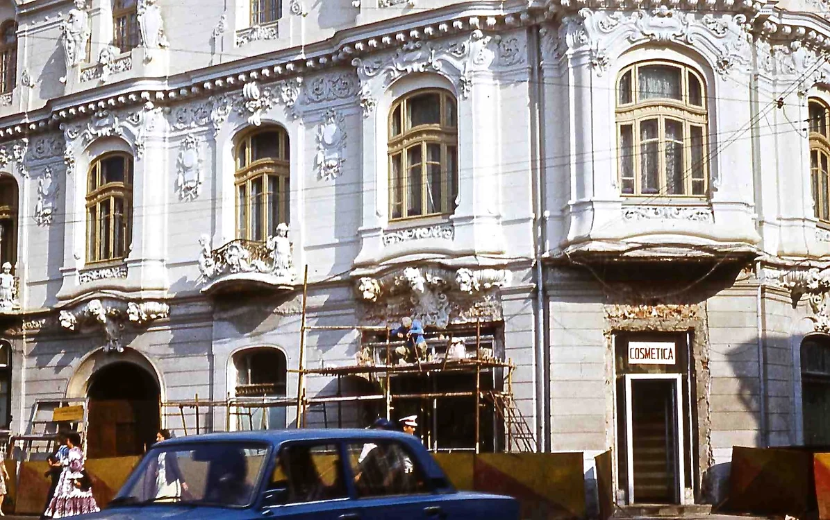 Istoria Casei Mița Biciclista: de la lux interbelic la naționalizare și degradare, până la renovarea exclusivistă