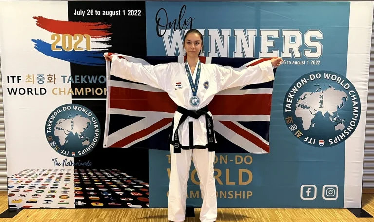 Isabelle Sava, 19 ani, medaliată la Mondialele de taekwondo, a murit subit în somn