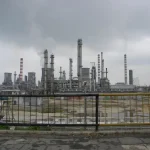 Petrotel-Lukoil intră în insolvență pentru protejarea rafinăriei de la Ploiești