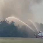 Incendiul de pe Ostrovul Babina din Delta Dunării rămâne activ; intervenția a fost oprită peste noapte