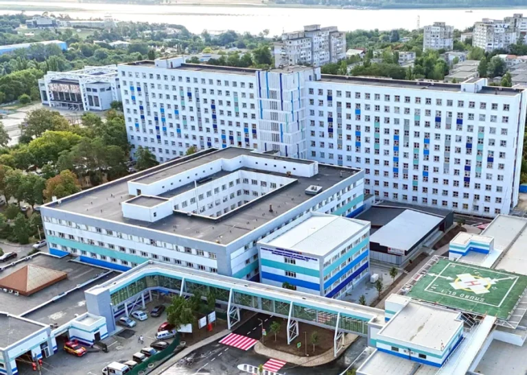 Spitalul Județean Galați inaugurează parcare supraetajată cu heliport SMURD și pasarelă directă către UPU
