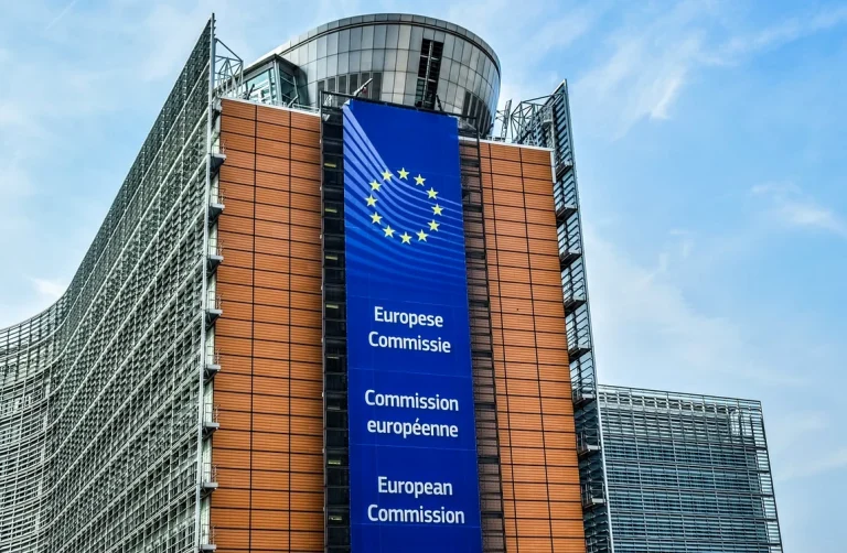 Comisia Europeană propune o reformă a extinderii UE: aderarea etapizată și reguli mai stricte pentru noii membri