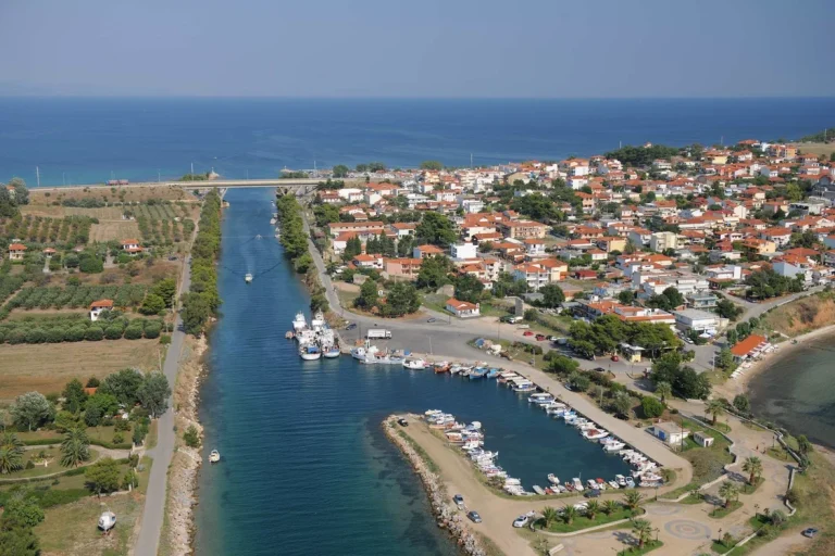 Halkidiki: turiștii ruși au dispărut, iar europenii ocupă plajele peninsulei