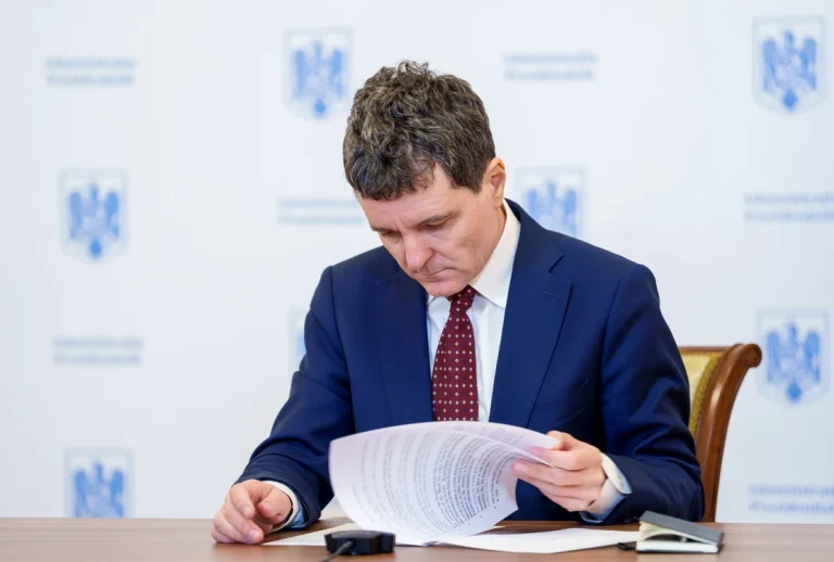 Lege promulgată de președintele Nicușor Dan elimină obligații TVA retroactive pentru anumite firme