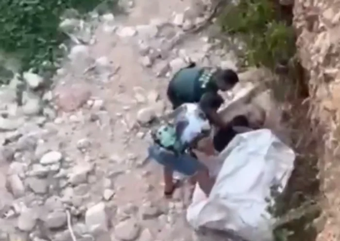 Bărbat de 67 de ani, salvat după două zile petrecute în albia unui pârâu în Arroyo del Ojanco