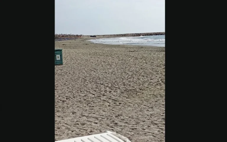 Alertă la Olimp: fragment presupus dintr-o dronă găsit pe plajă, detonat de geniști