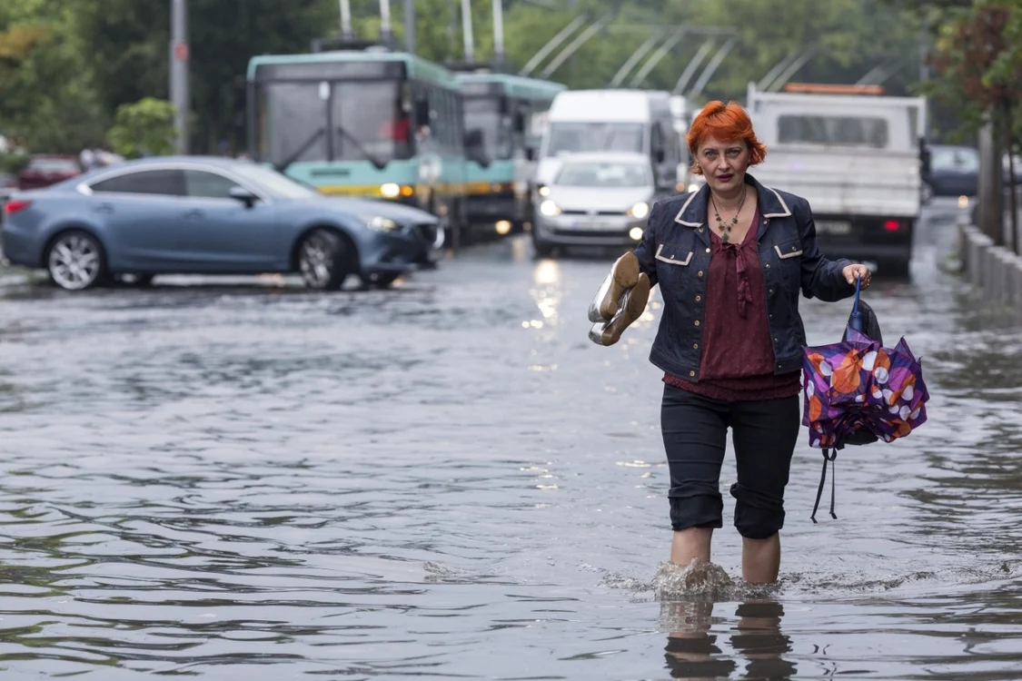 După o lună de secetă extremă, România trece sub avertizări de viituri din cauza solului uscat