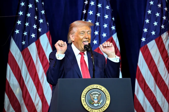 Val de critici după postarea generată de AI în care Donald Trump îl înfățișează pe Elvis Presley