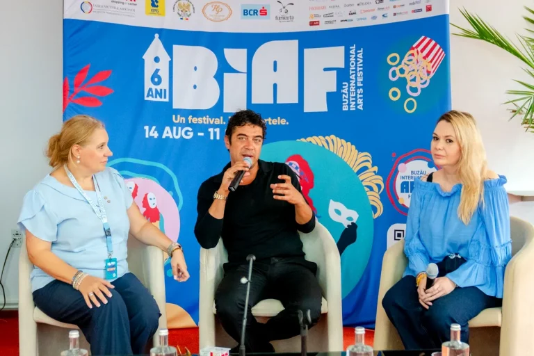 Riccardo Scamarcio, invitat de onoare la BIAF 2026: impresionat de tradiția viticolă din Buzău