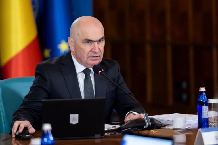 Bolojan: Nicușor Dan ar fi trebuit să propună imediat un director civil la SRI după formarea coaliției