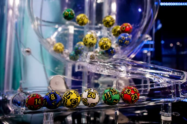 Trageri Loto duminică, 30 august 2026: reporturi de milioane la Loto 6/49, Noroc şi Joker