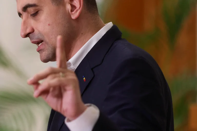AUR propune schimbări în Constituție pentru deblocarea crizelor guvernamentale