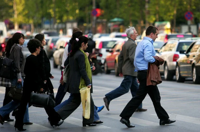Sondaj CURS: 73% dintre bucureșteni cred că România merge într-o direcție greșită