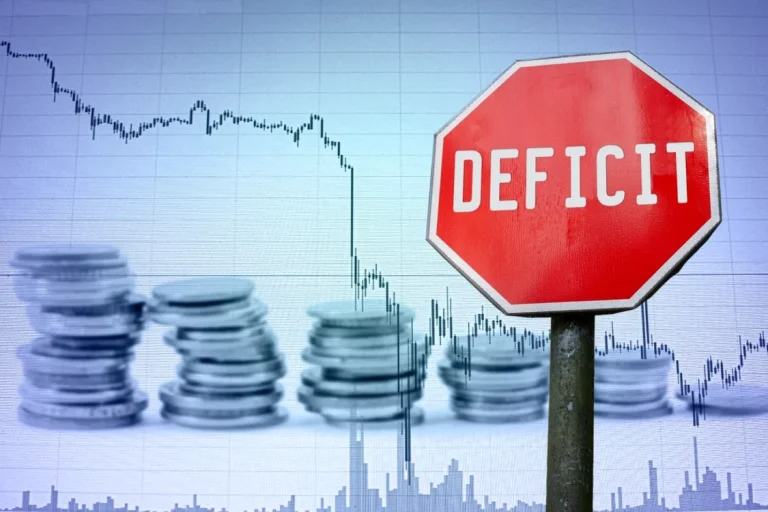 Deficitul bugetar s-a redus la 48,08 miliarde lei (2,34% din PIB); tăierea sporurilor a contribuit puțin