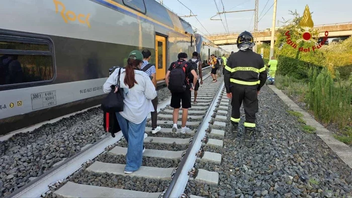 Două vaci pe șine au produs deraieri near Roma; 450 de pasageri evacuați, trafic feroviar blocat