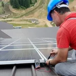 Legea prosumatorilor: ce se schimbă în compensarea energiei, limite și obligații fiscale