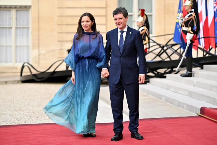 Nicușor Dan a publicat declarația de avere a partenerei sale, Mirabela Grădinaru
