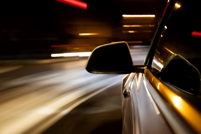 Studiu: depășirea vitezei economisește doar zeci de secunde, dar crește riscul de accidente grave