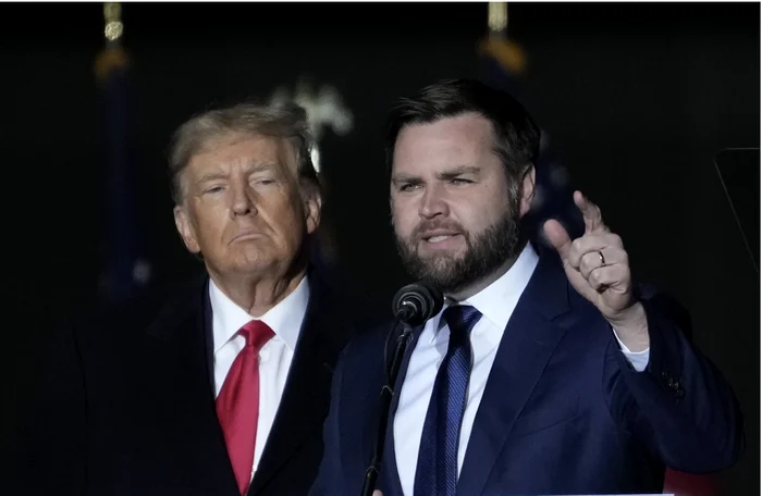 Trump le-ar fi spus donatorilor că îl susține pe JD Vance pentru 2028, dar decizia rămâne neoficială