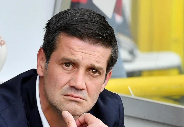 Planurile lui Cristi Chivu, afectate de problemele de pe piața transferurilor: „Nu am o formație fixă”
