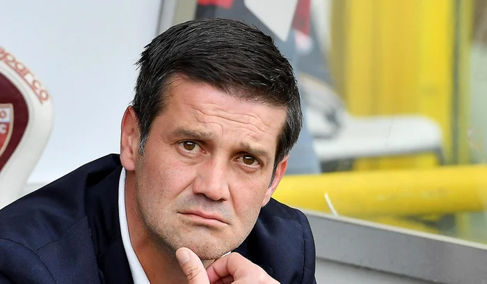 Planurile lui Cristi Chivu, afectate de problemele de pe piața transferurilor: „Nu am o formație fixă”