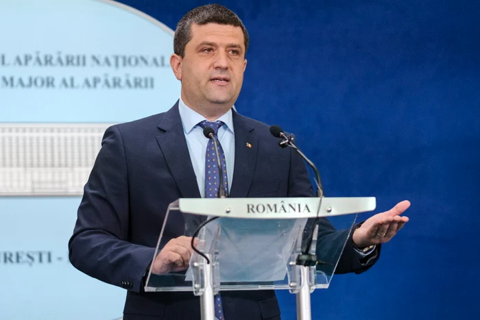 Radu Miruță: Scufundarea barjelor, soluţie de avarie pentru menţinerea Reactorului 2 de la Cernavodă