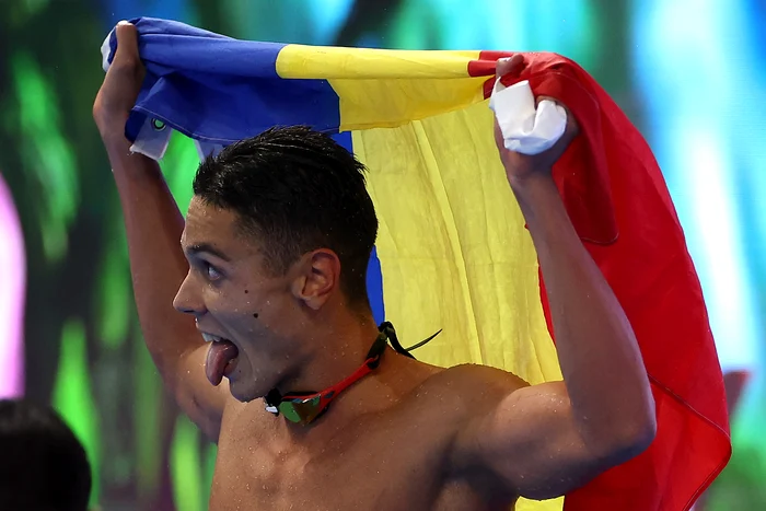 David Popovici începe probele de bazin la Europenele de la Paris: când concurează și unde se pot urmări cursele