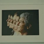 Kira Hagi transformă amintirile bunicilor într-o expoziție: „Agapi – O jumătate de secol de iubire”