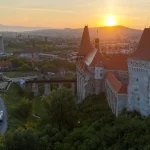 Castelul Corvinilor: restaurarea amplă aduce la lumină fresce, grafituri și noi spații pentru vizitare