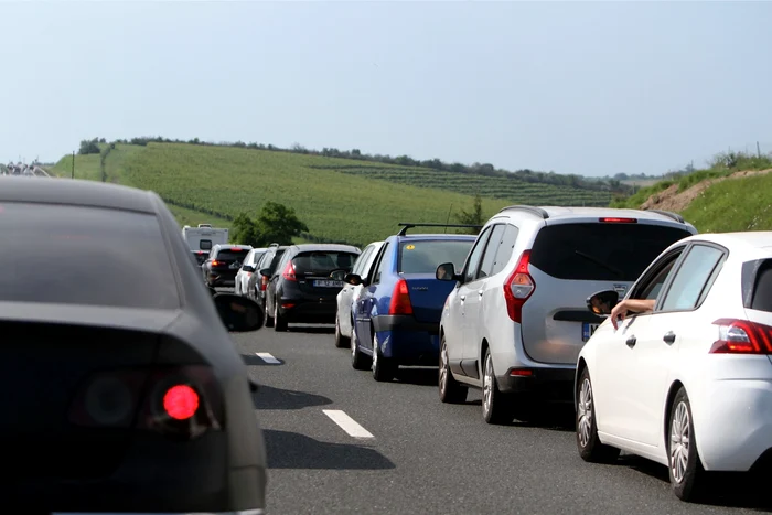 Accident cu șase vehicule pe A2, spre Constanța; trafic îngreunat la km 99