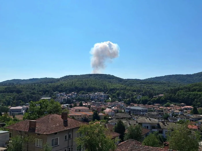 Explozie și incendiu la o fabrică de muniții din Bulgaria: aproximativ 300 de muncitori evacuați, fără victime