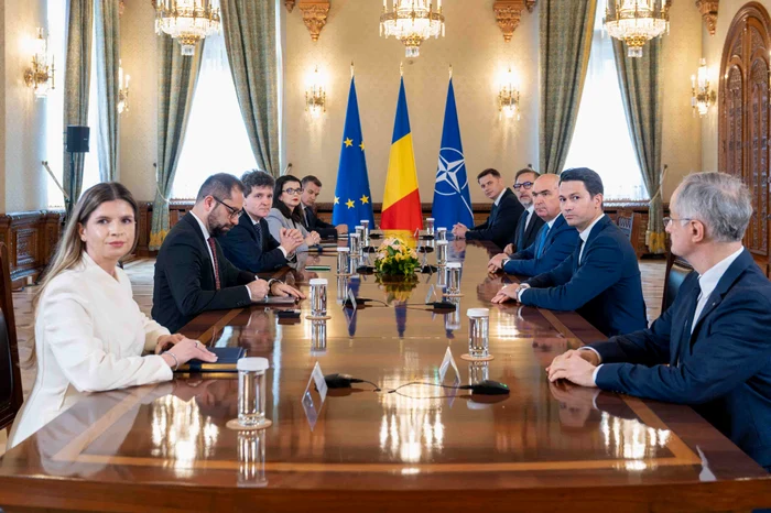 Ultima șansă pentru legea salarizării: Nicușor Dan îi convoacă pe liderii politici la Cotroceni